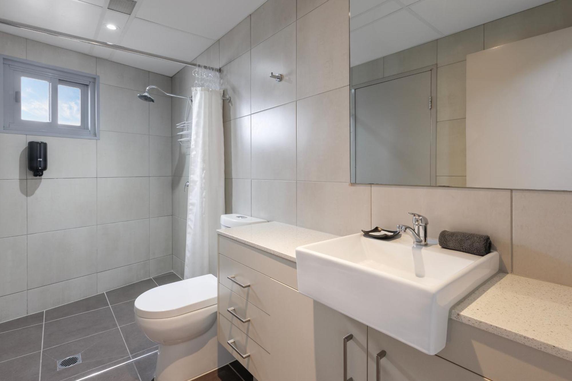 Ramada Suites By Wyndham Zen Quarter Darwin Phòng bức ảnh